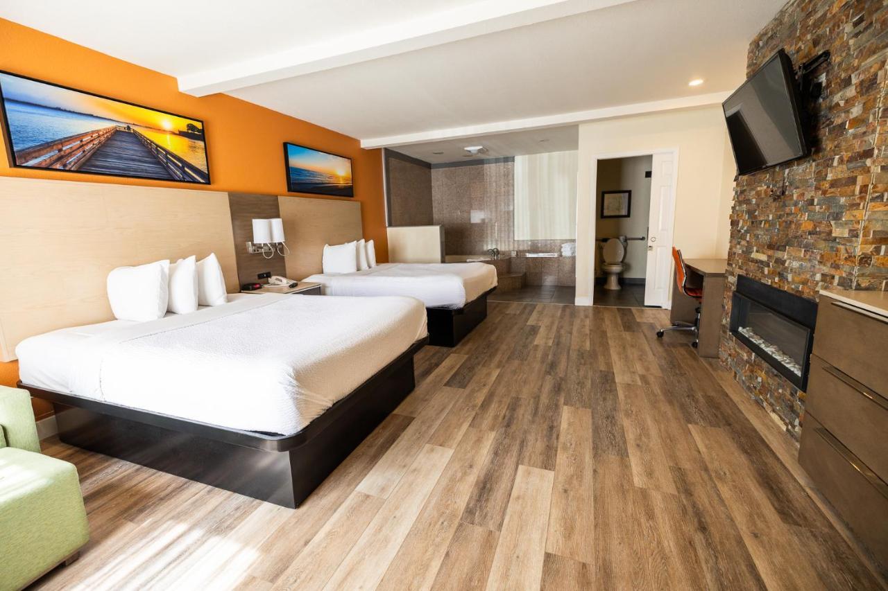Days Inn By Wyndham Monterey Downtown Екстер'єр фото