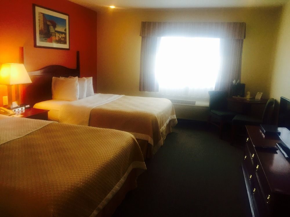 Days Inn By Wyndham Monterey Downtown Екстер'єр фото